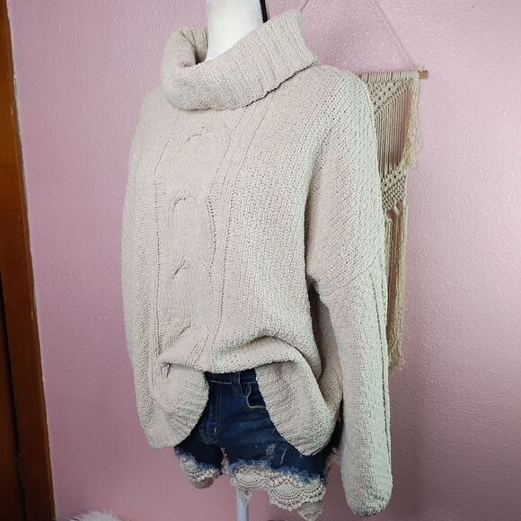 Seven | Cozy Cream Turtleneck Sweater XXL - Picture 2 of 7